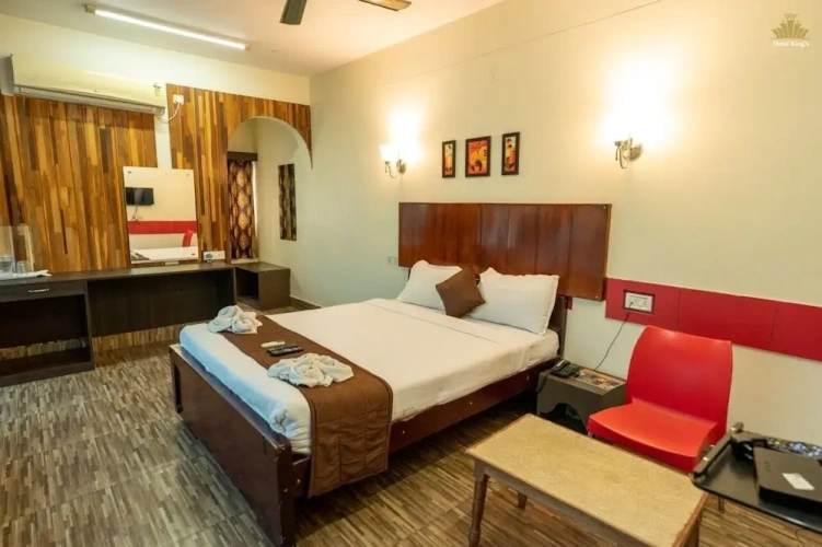 Deluxe Double room with city view