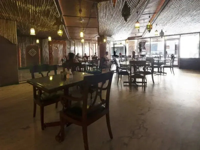 iLodge  Main Bazaar