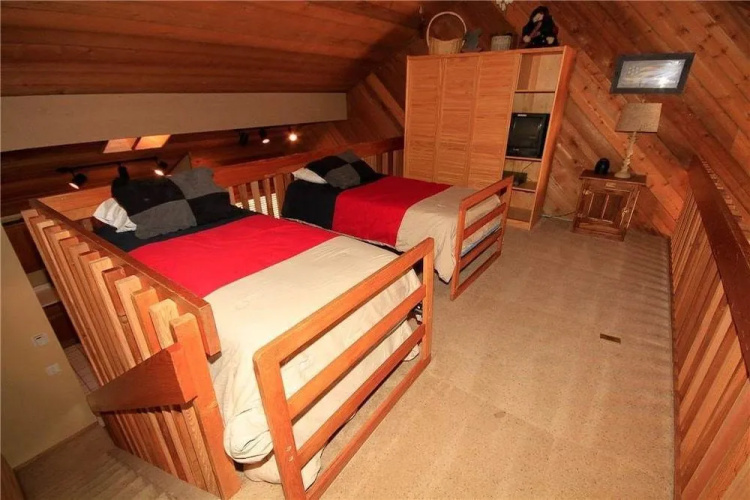 Snowcreek II 220 by RedAwning