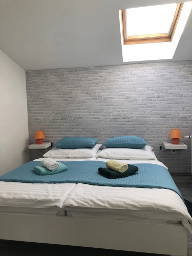 Isabella Rooms