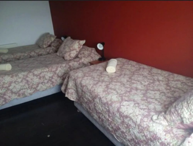 Hostal La Base