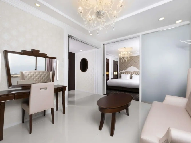 Standard Double Suite