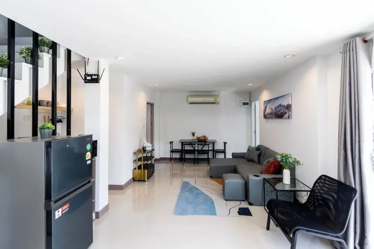 Tiny House Srinakarin At Sri Bearing Station