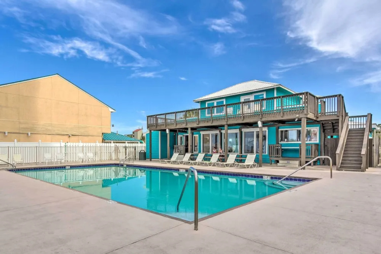 Walk to Beach + Restaurants: PCB Resort Condo!