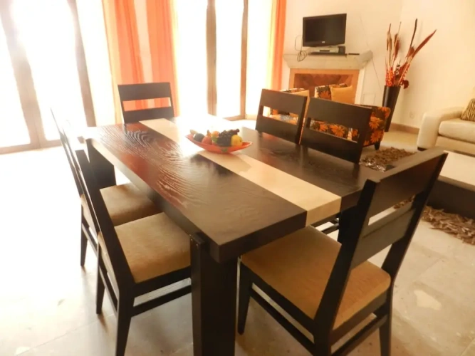 3 Bedrooms Apartment