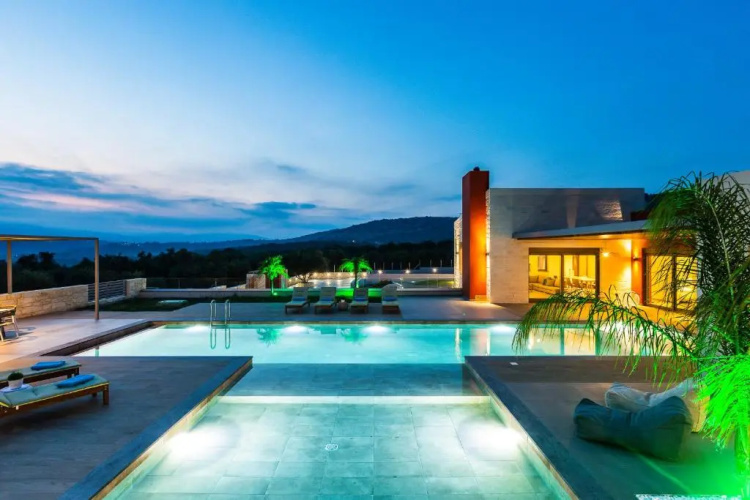 Villa AORI