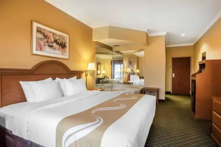 Quality Inn