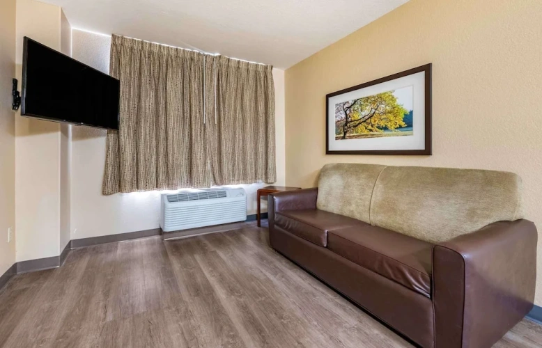 1 Bedroom Suite