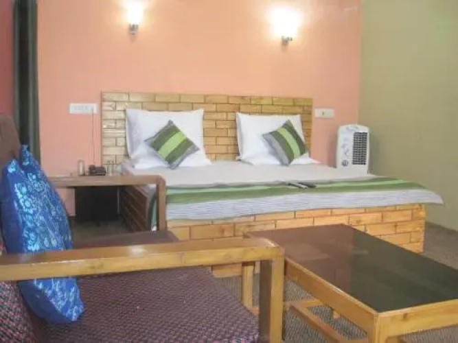 Hotel Kashmir Inn