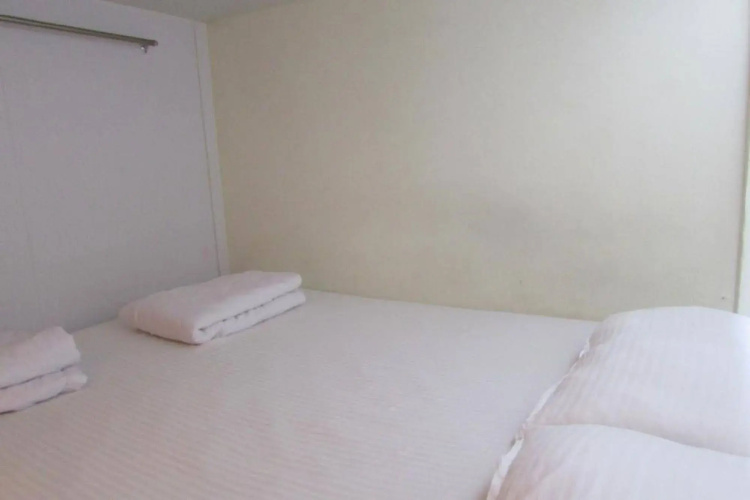 Pillow Talk Hostel
