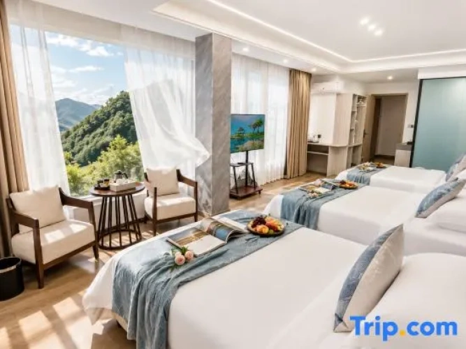 Standard Triple room with mountain view