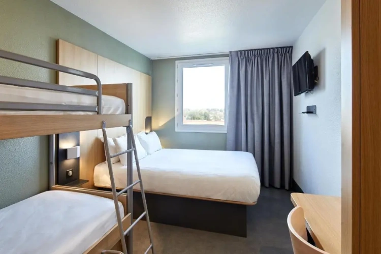 Quadruple room