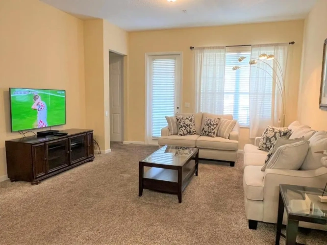3 Bedrooms Apartment