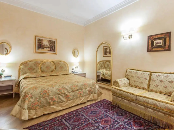 Daniel's Hotel