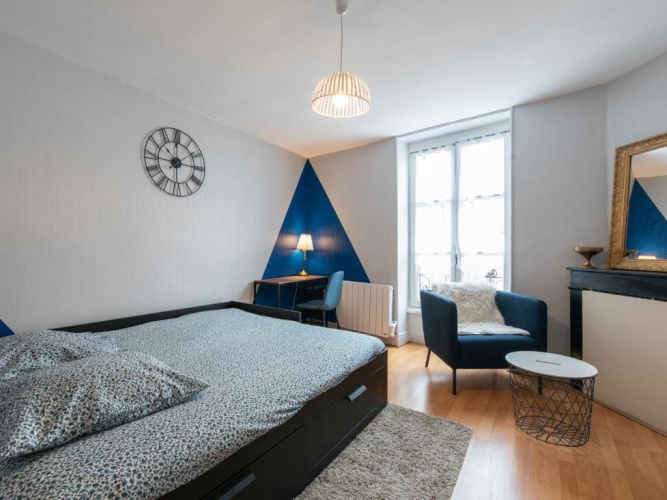 Deluxe Apartment