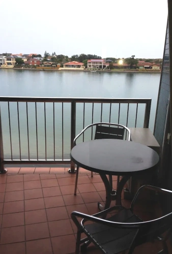 Executive Twin room with balcony and with lake view