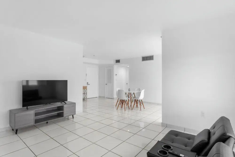 Bay Harbor Sunset Apt 4B