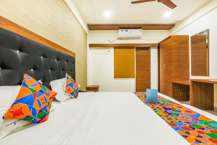 Fabhotel Star Holiday