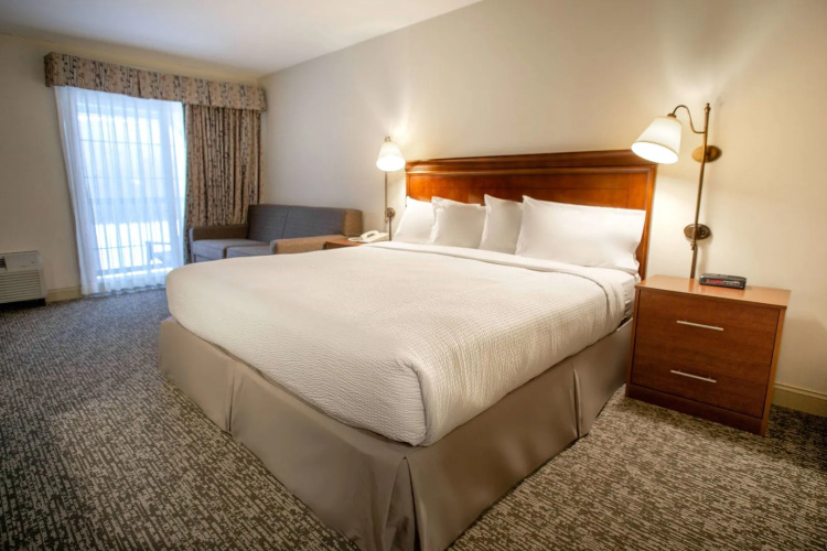 Yankee Inn