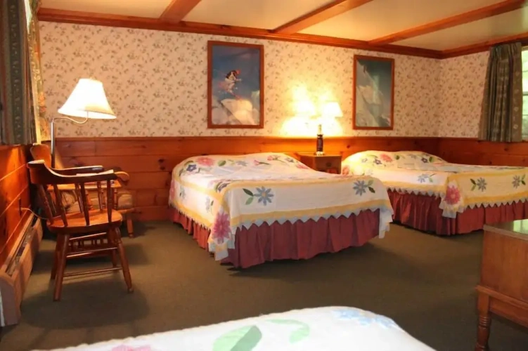 Standard Quintuple room