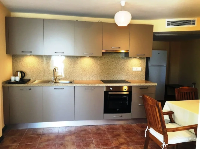 2 Bedrooms Standard Family room with garden view