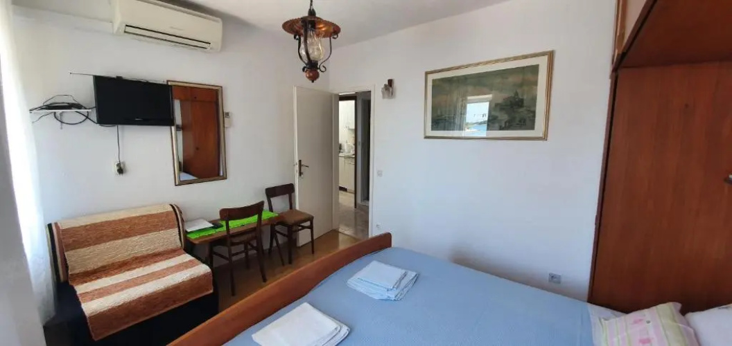 3 A beautiful apartment with a sea view