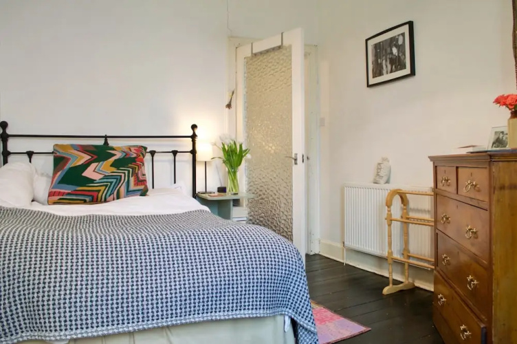 1 Bedroom Flat With Central Location