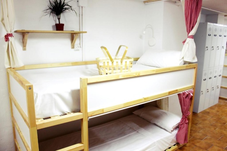 Bed in Dorm (female dorm)