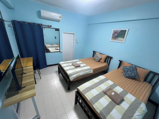 Standard Twin room with balcony