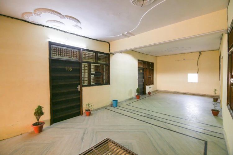 OYO 65136 Meerut Inn