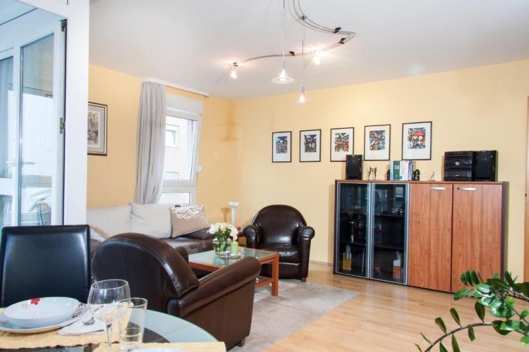 2 Bedrooms Apartment