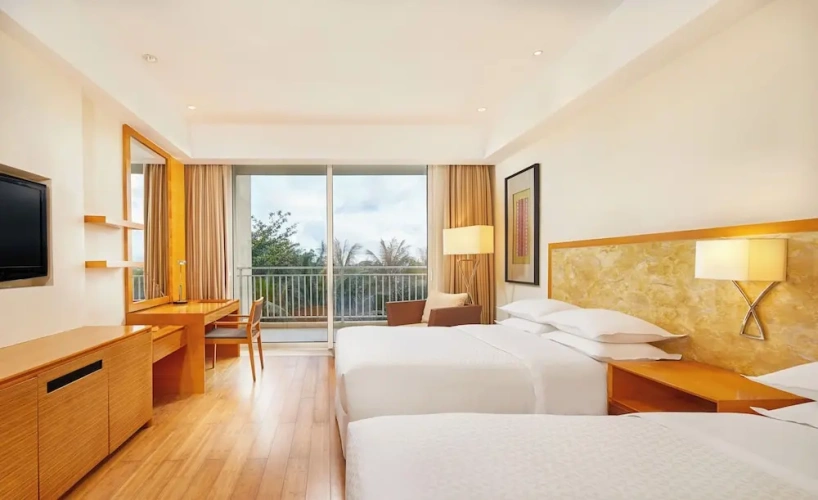Grand Twin room with balcony