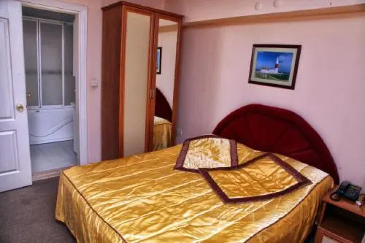 Rainbow 48 Apart Hotel