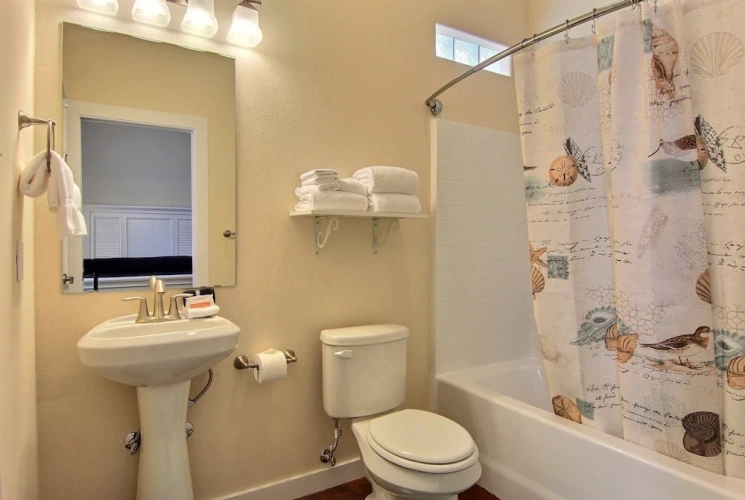 3 Bedrooms Cottage