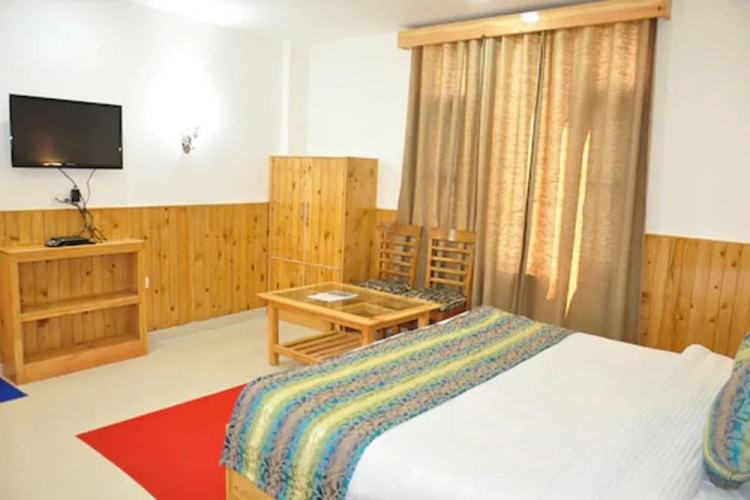 Hotel Aman Palace Kasol