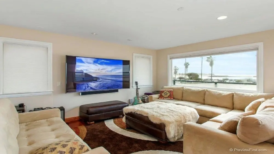 2636 Ocean Front Walk Home