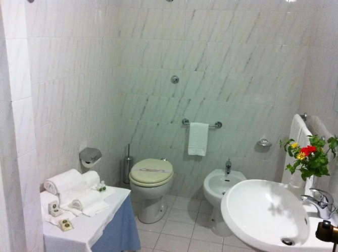 Standard Triple room with sea view