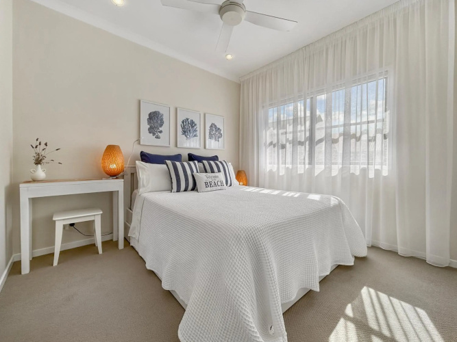 Beachside Serenity Apartment