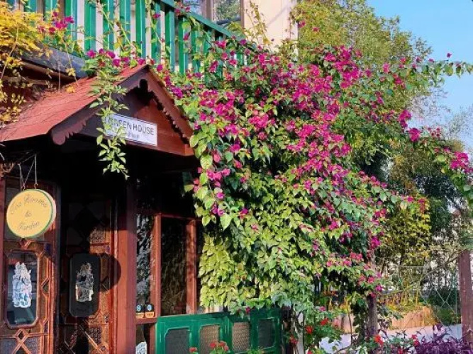 Greenhouse House inn