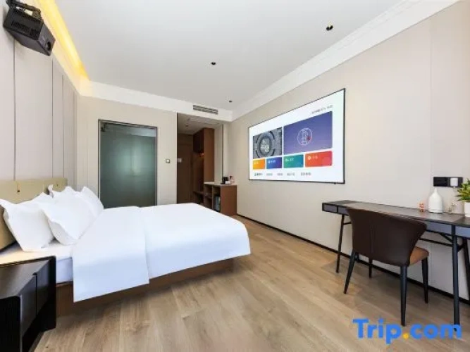Standard Double room with view