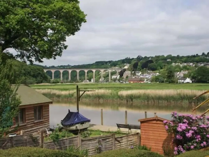 Tuckermarsh Quay River Cottage 2