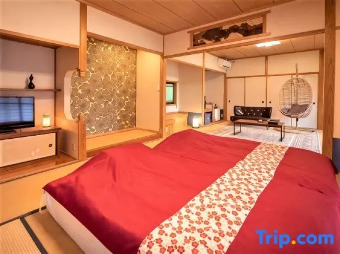 Standard room with mountain view