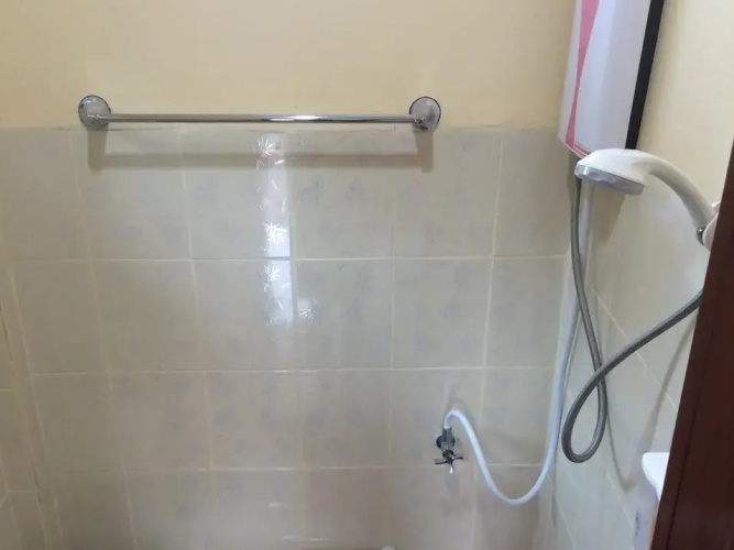 Lathai Hotel