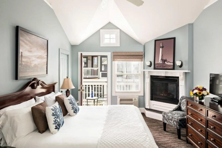 Crowne Pointe Historic Inn & Spa - Adults Only