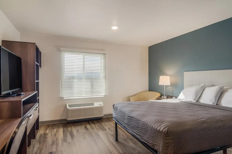 Woodspring Suites Wilmington Riverfront