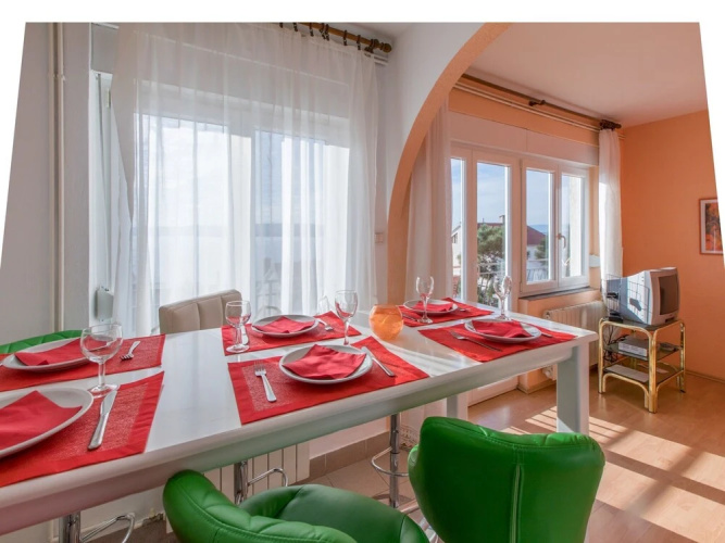 Apartment Dado
