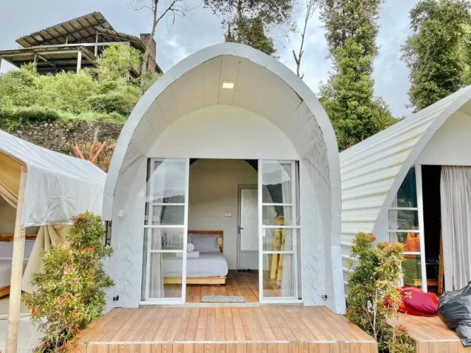 Standard Double room with lake view