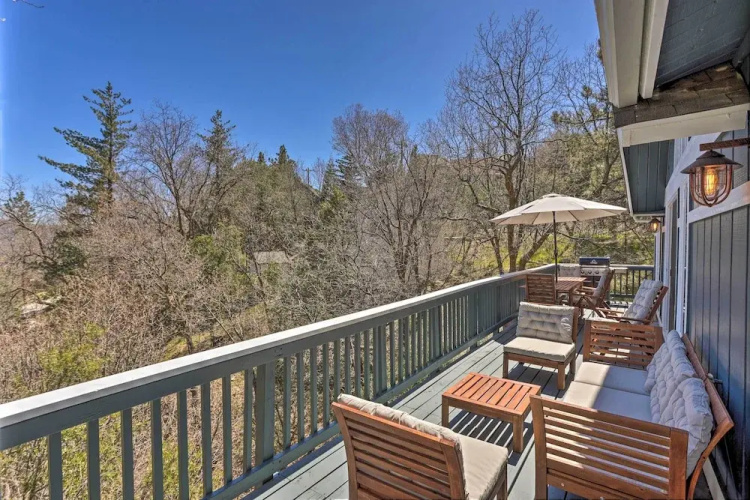 Stunning Lake Arrowhead Cabin w/ Lake Views!