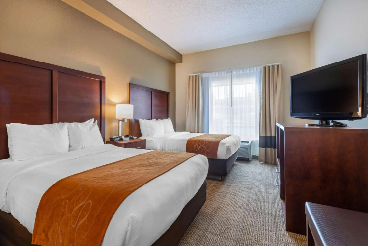 Comfort Suites Downtown