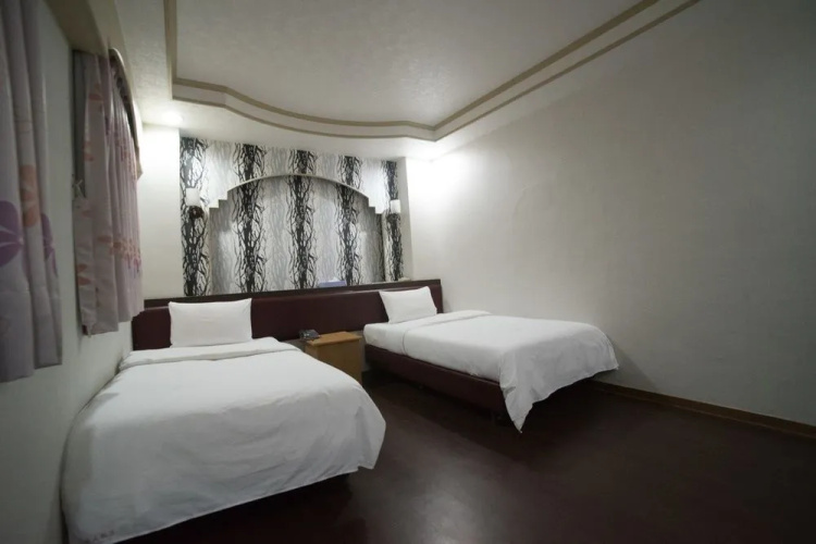 WL Hotel